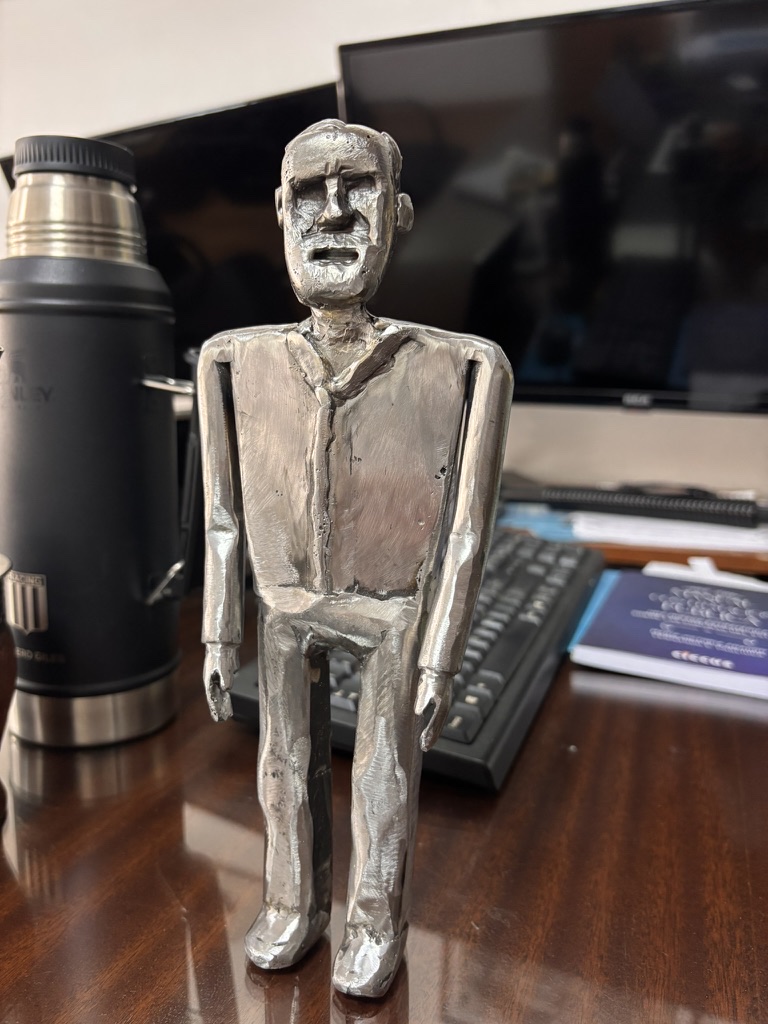 Premio Mario Testa realizado en hierro y acero